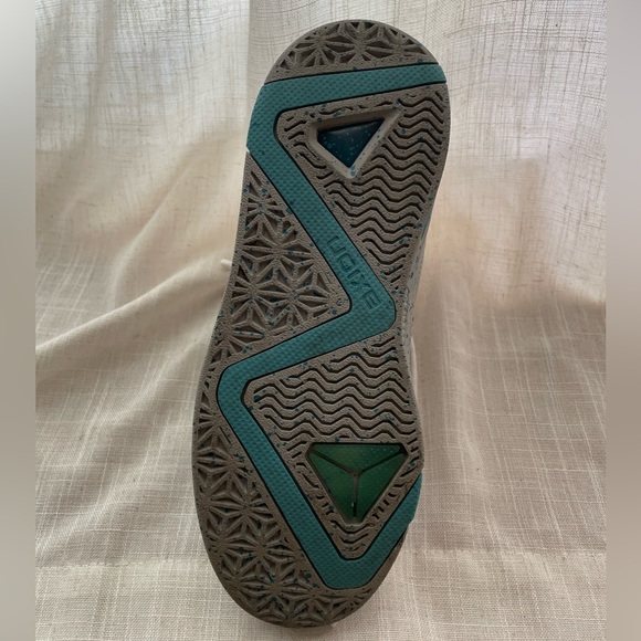 Axion Complex High Top - Picture 6 of 9